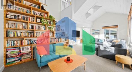 Residential - Single Family Home - North Vancouver, Canada - Canada