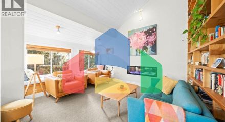 Residential - Single Family Home - North Vancouver, Canada - Canada