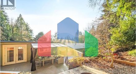 Residential - Single Family Home - North Vancouver, Canada - Canada