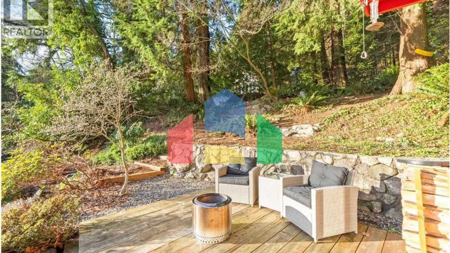 Residential - Single Family Home - North Vancouver, Canada - Canada