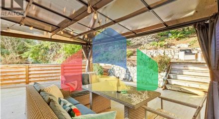 Residential - Single Family Home - North Vancouver, Canada - Canada