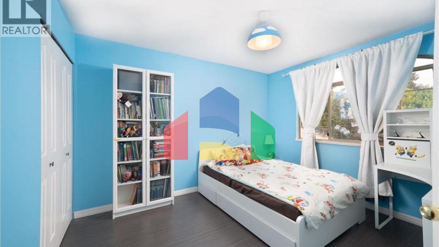 Residential - Single Family Home - North Vancouver, Canada - Canada