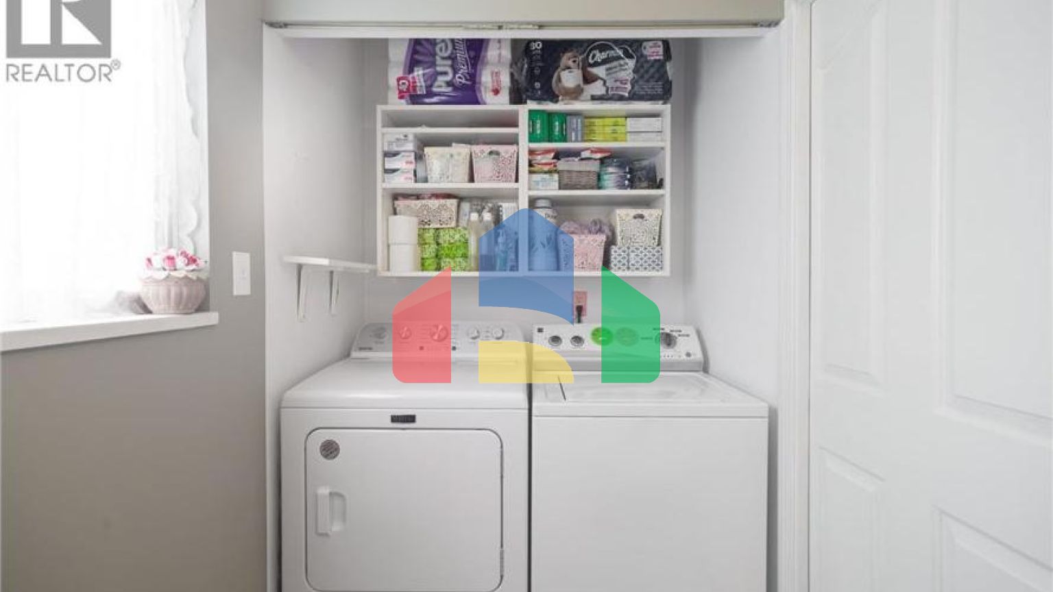 Residential - Single Family Home - North Vancouver, Canada - Canada