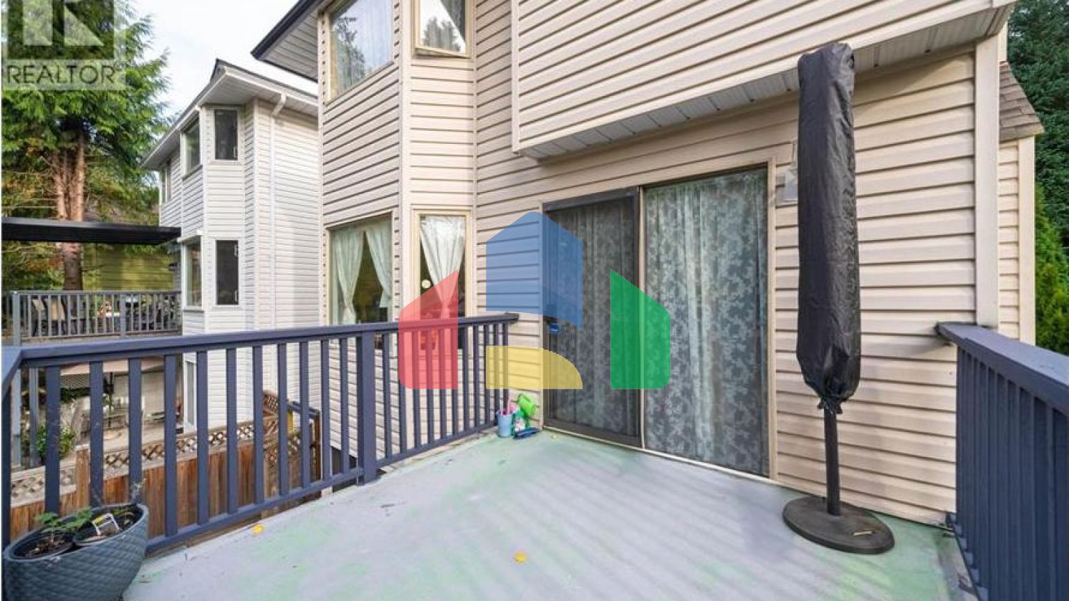 Residential - Single Family Home - North Vancouver, Canada - Canada