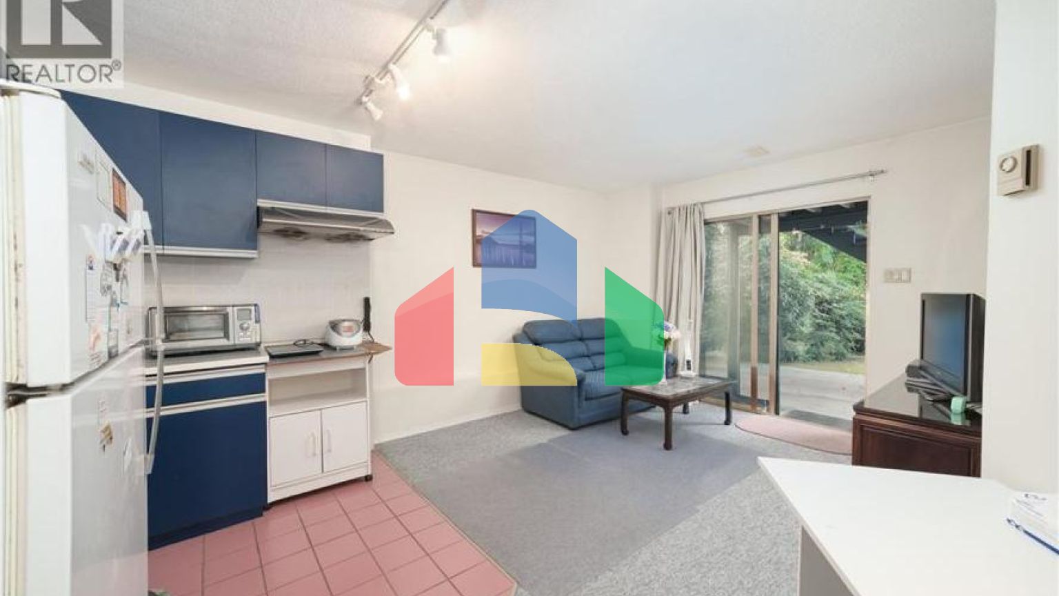 Residential - Single Family Home - North Vancouver, Canada - Canada