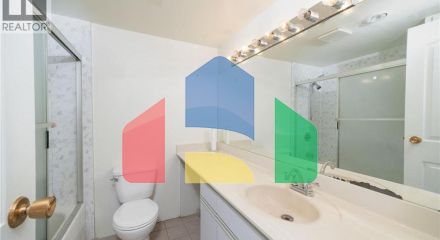 Residential - Single Family Home - North Vancouver, Canada - Canada