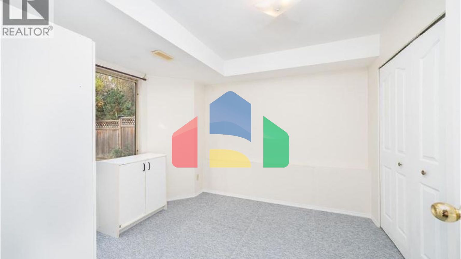 Residential - Single Family Home - North Vancouver, Canada - Canada