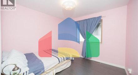 Residential - Single Family Home - North Vancouver, Canada - Canada