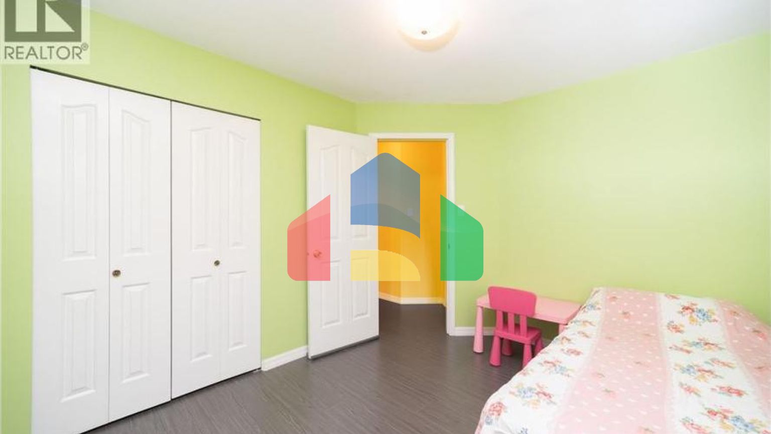 Residential - Single Family Home - North Vancouver, Canada - Canada