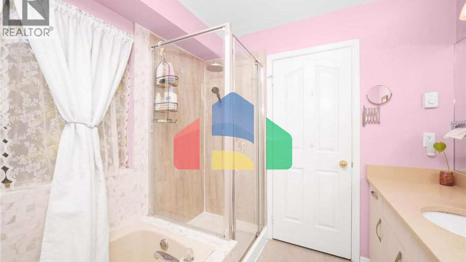 Residential - Single Family Home - North Vancouver, Canada - Canada