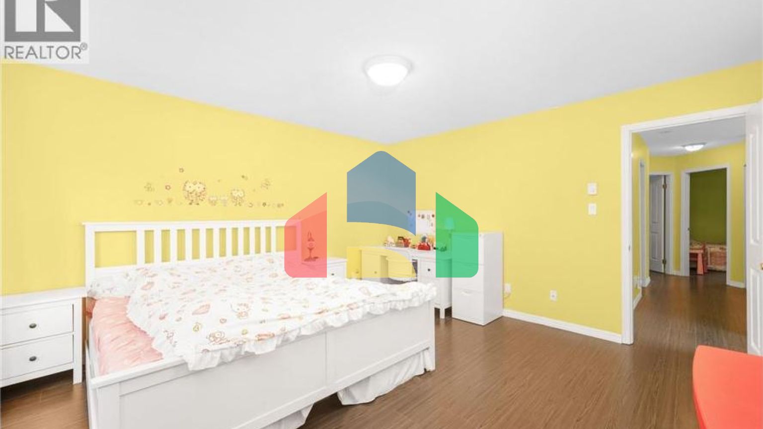 Residential - Single Family Home - North Vancouver, Canada - Canada