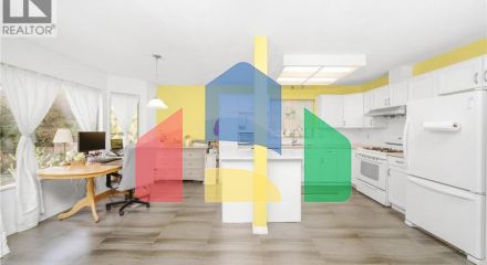 Residential - Single Family Home - North Vancouver, Canada - Canada