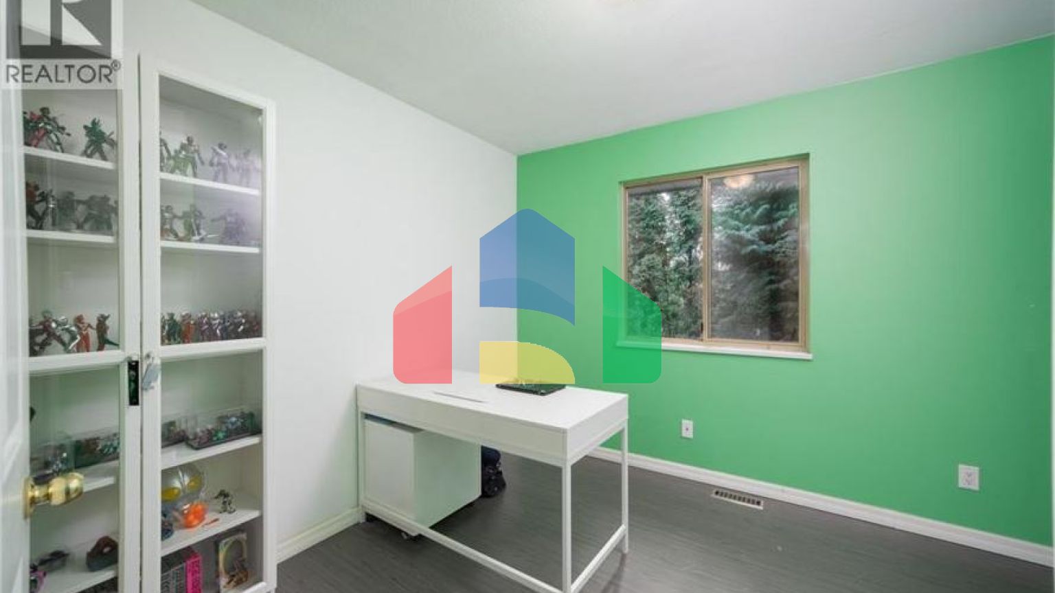 Residential - Single Family Home - North Vancouver, Canada - Canada