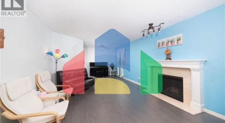 Residential - Single Family Home - North Vancouver, Canada - Canada