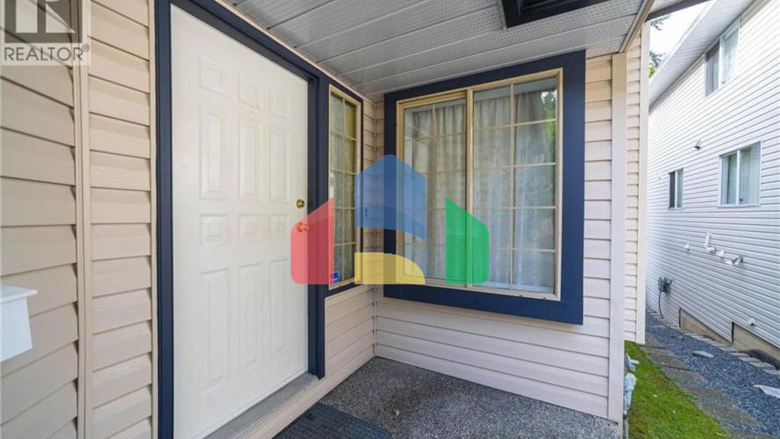 Residential - Single Family Home - North Vancouver, Canada - Canada