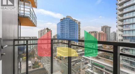 Residential - Single Family Home - North Vancouver, Canada - Canada