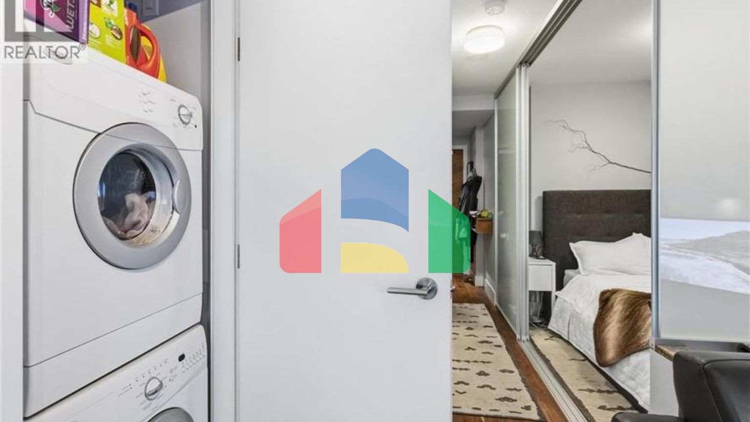 Residential - Single Family Home - North Vancouver, Canada - Canada