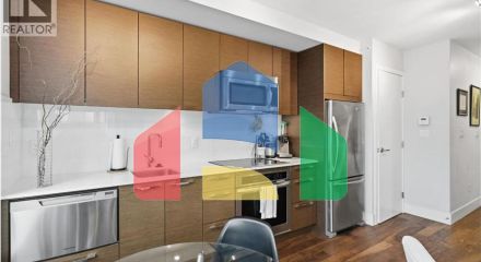 Residential - Single Family Home - North Vancouver, Canada - Canada