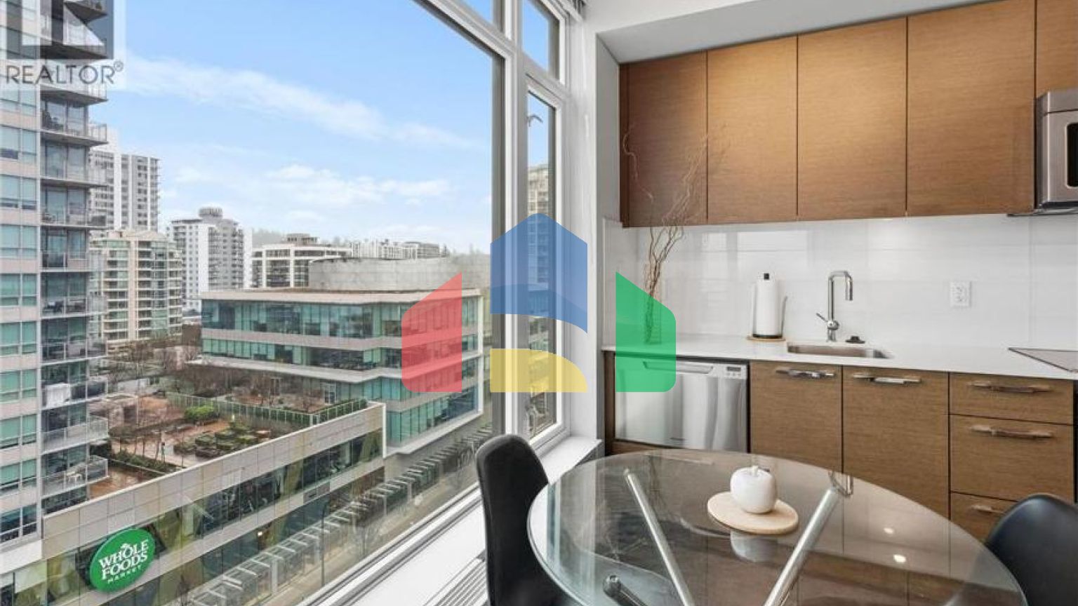 Residential - Single Family Home - North Vancouver, Canada - Canada