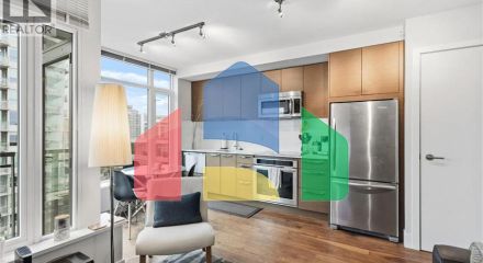 Residential - Single Family Home - North Vancouver, Canada - Canada