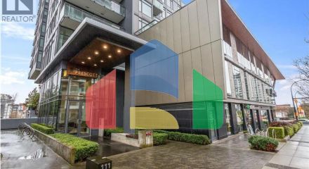 Residential - Single Family Home - North Vancouver, Canada - Canada