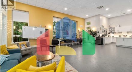 Residential - Single Family Home - North Vancouver, Canada - Canada