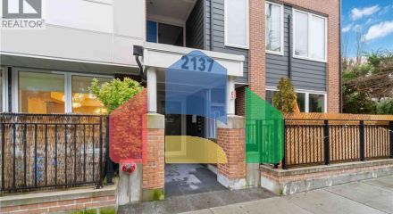 Residential - Single Family Home - North Vancouver, Canada - Canada