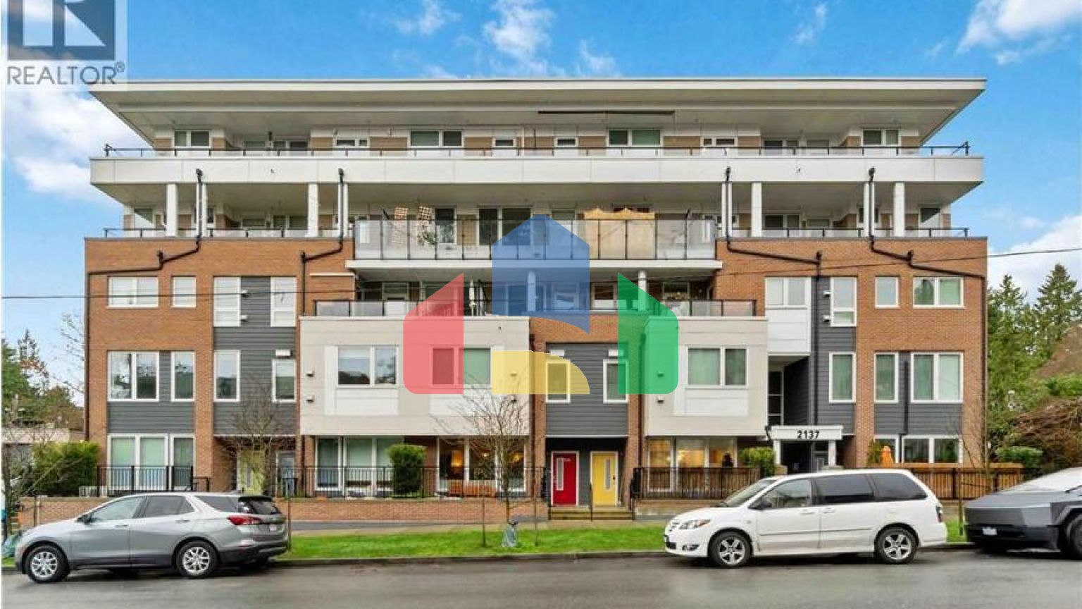 Residential - Single Family Home - North Vancouver, Canada - Canada