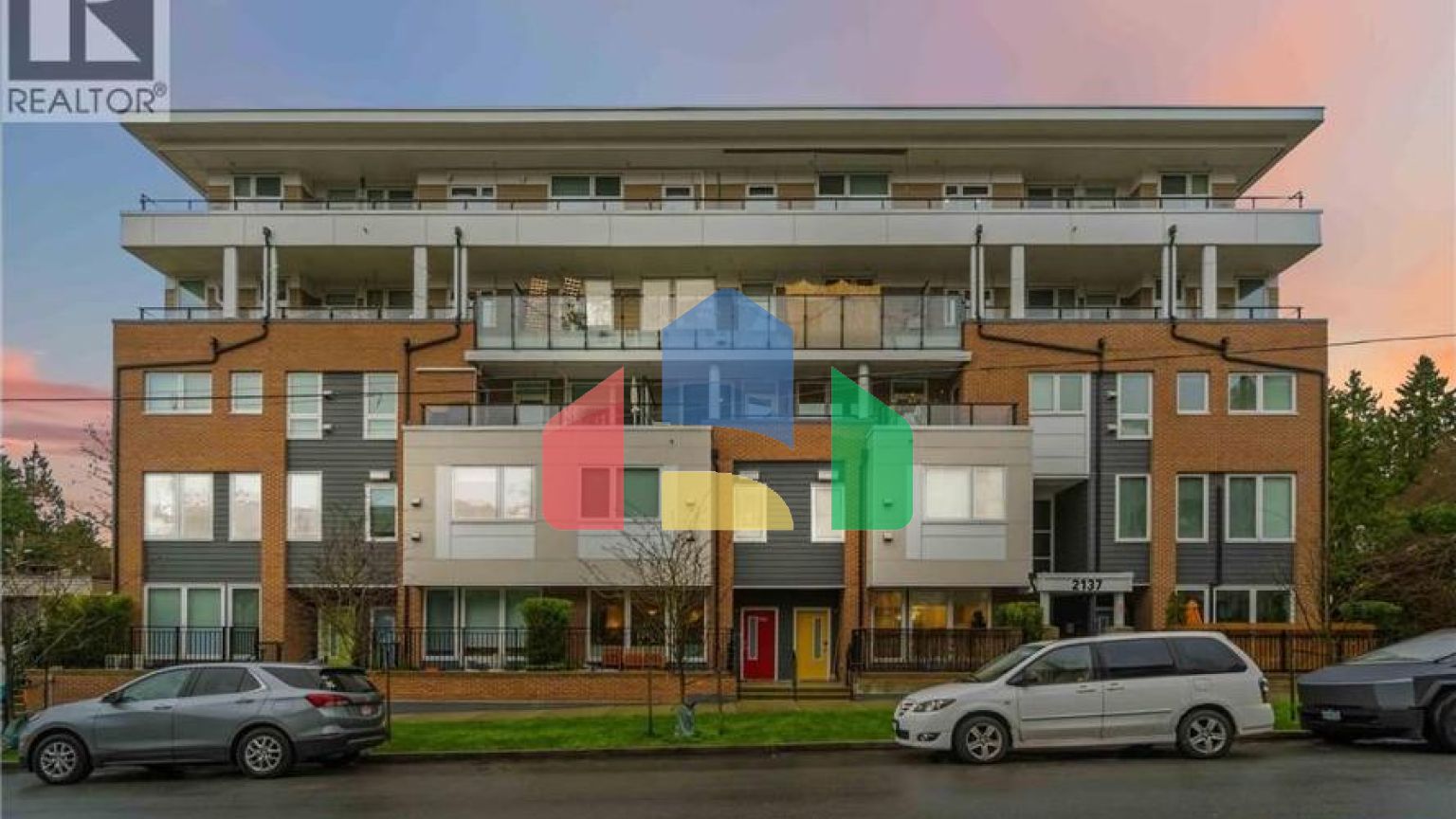 Residential - Single Family Home - North Vancouver, Canada - Canada