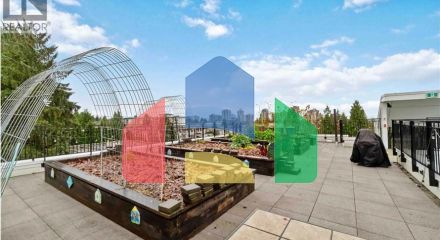 Residential - Single Family Home - North Vancouver, Canada - Canada