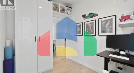 Residential - Single Family Home - North Vancouver, Canada - Canada