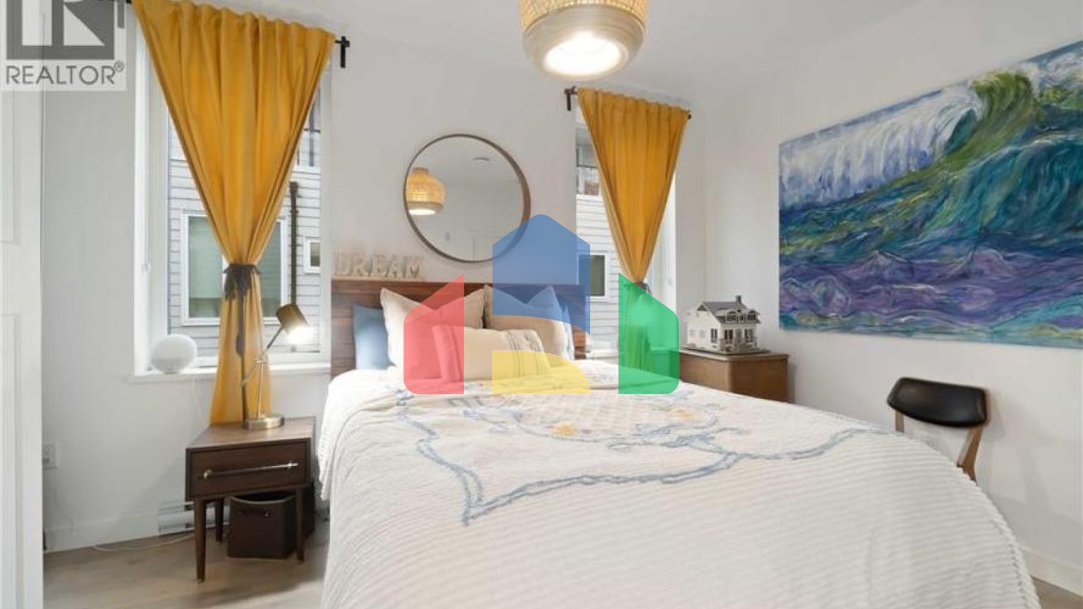 Residential - Single Family Home - North Vancouver, Canada - Canada