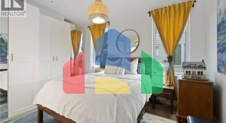 Residential - Single Family Home - North Vancouver, Canada - Canada