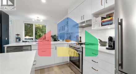 Residential - Single Family Home - North Vancouver, Canada - Canada