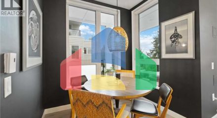 Residential - Single Family Home - North Vancouver, Canada - Canada