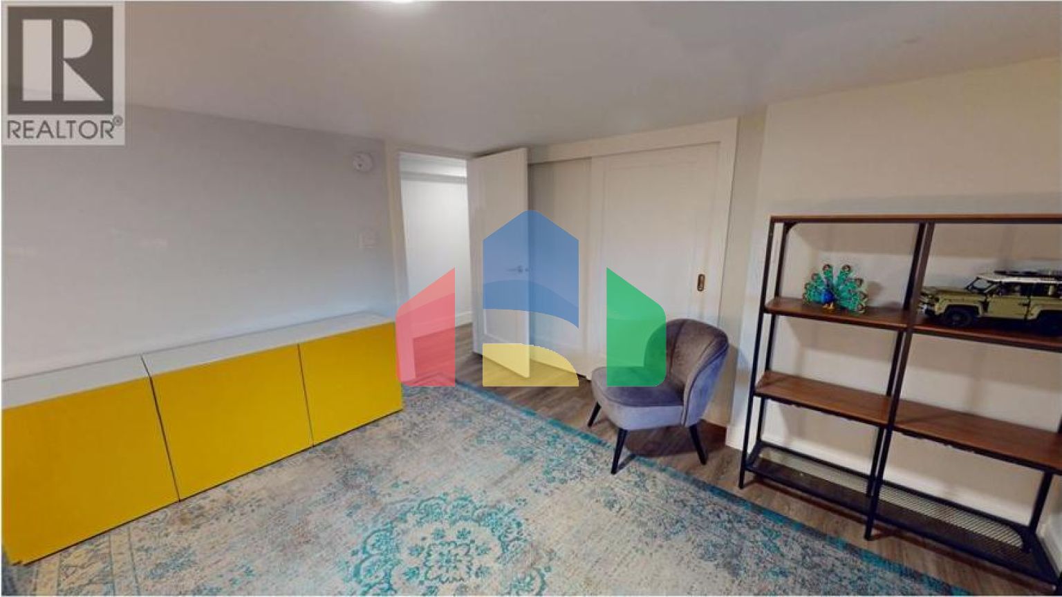 Residential - Single Family Home - North Vancouver, Canada - Canada