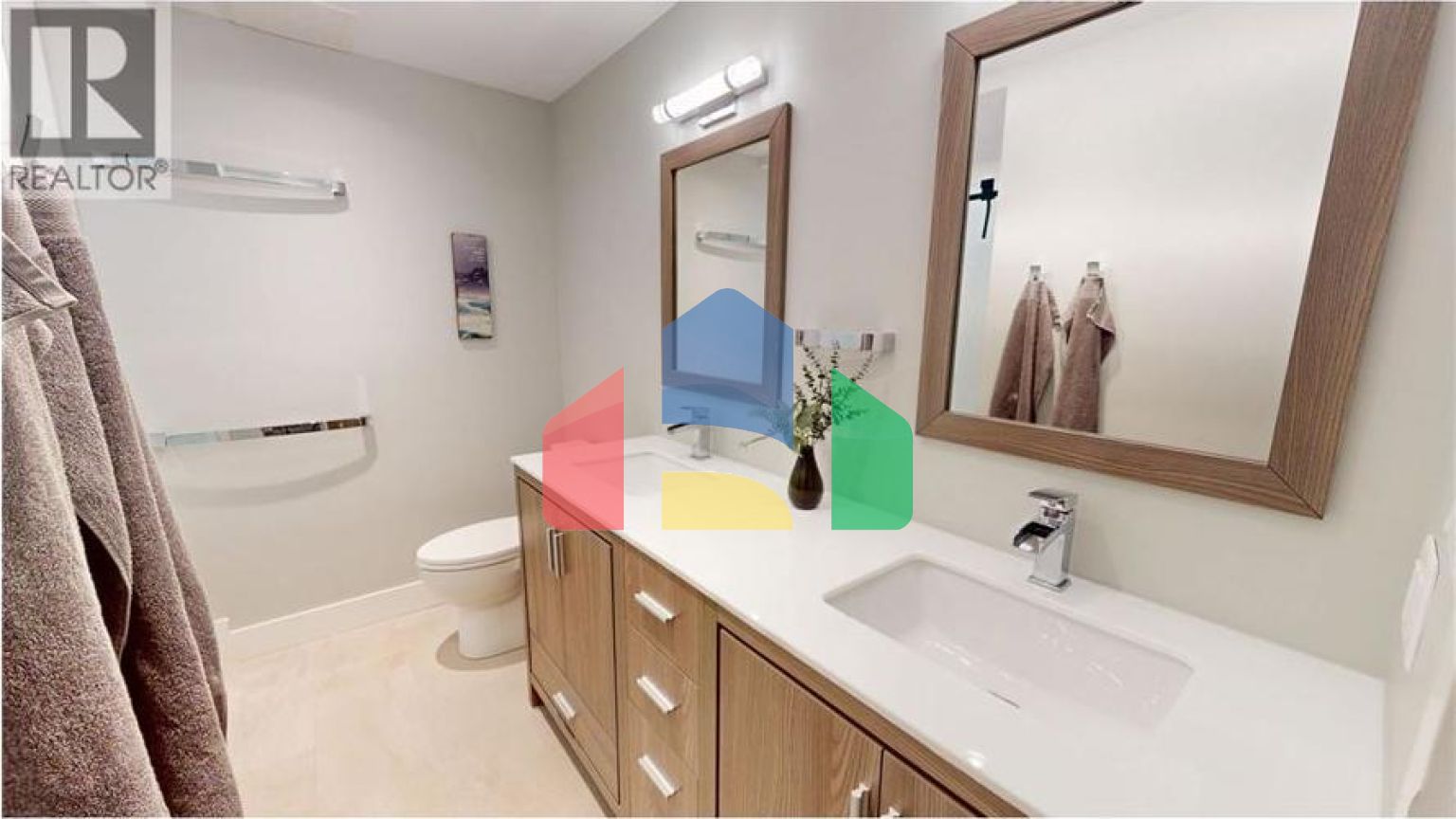 Residential - Single Family Home - North Vancouver, Canada - Canada