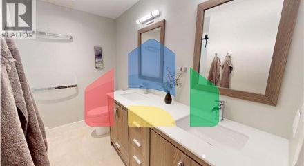 Residential - Single Family Home - North Vancouver, Canada - Canada