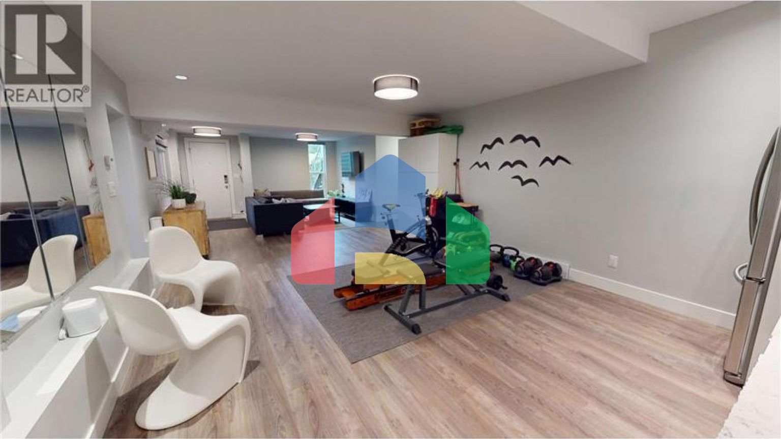 Residential - Single Family Home - North Vancouver, Canada - Canada