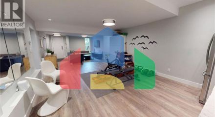 Residential - Single Family Home - North Vancouver, Canada - Canada