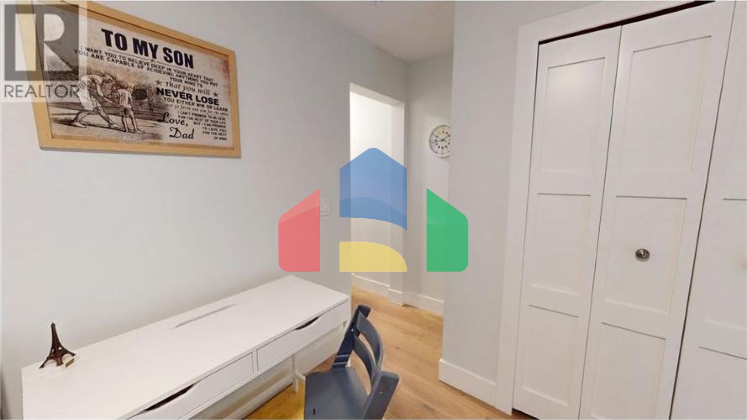 Residential - Single Family Home - North Vancouver, Canada - Canada