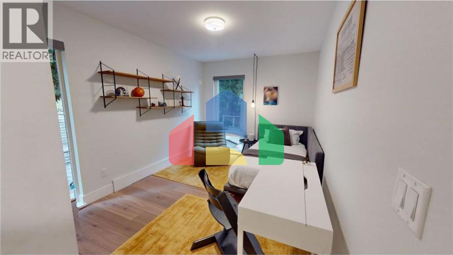 Residential - Single Family Home - North Vancouver, Canada - Canada