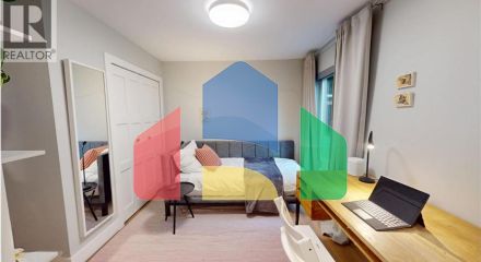 Residential - Single Family Home - North Vancouver, Canada - Canada