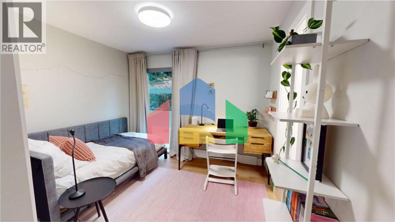 Residential - Single Family Home - North Vancouver, Canada - Canada