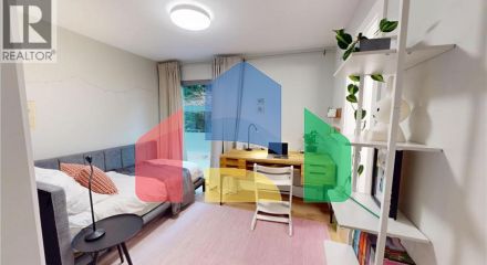 Residential - Single Family Home - North Vancouver, Canada - Canada