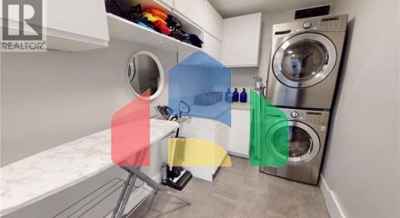 Residential - Single Family Home - North Vancouver, Canada - Canada