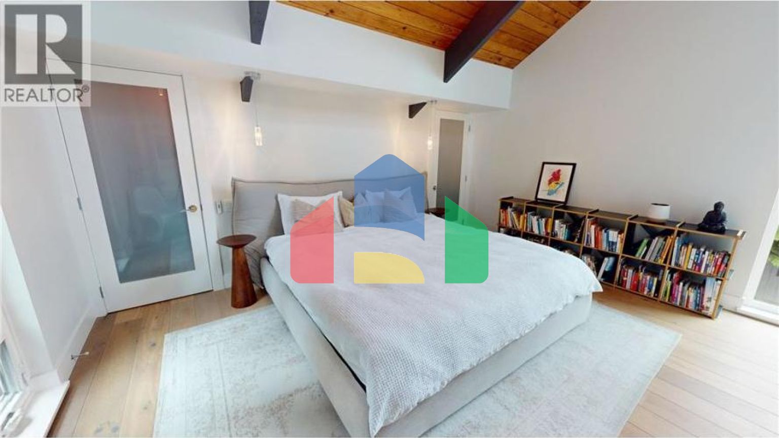 Residential - Single Family Home - North Vancouver, Canada - Canada