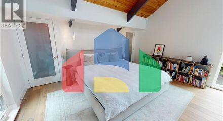 Residential - Single Family Home - North Vancouver, Canada - Canada