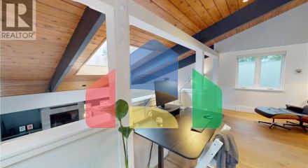 Residential - Single Family Home - North Vancouver, Canada - Canada