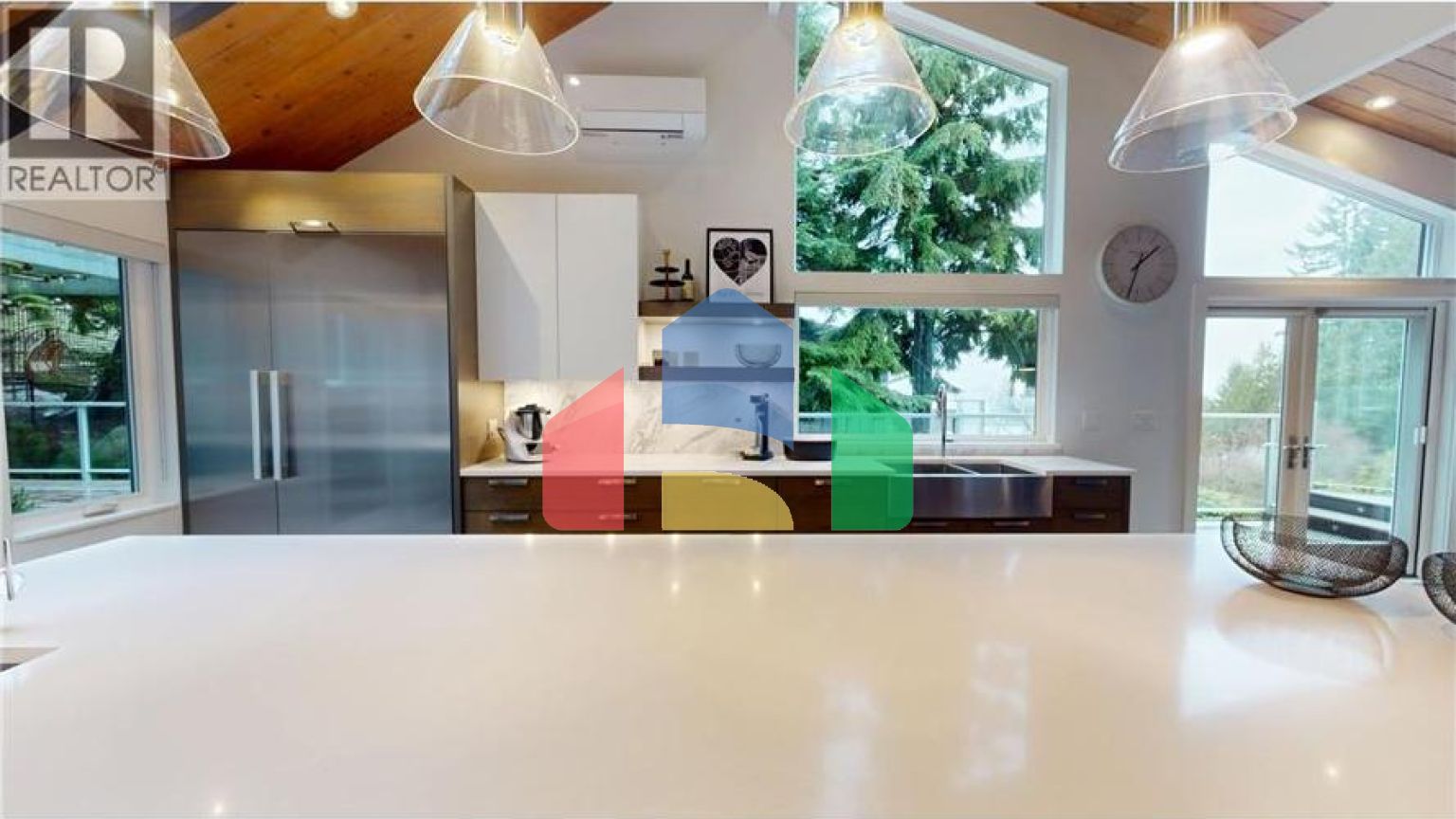 Residential - Single Family Home - North Vancouver, Canada - Canada